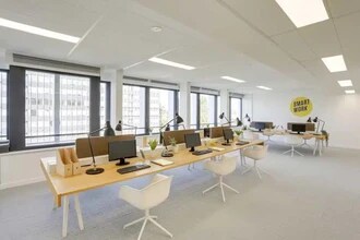 11 Dubonnet Av, Courbevoie à louer Photo intérieure- Image 2 de 5