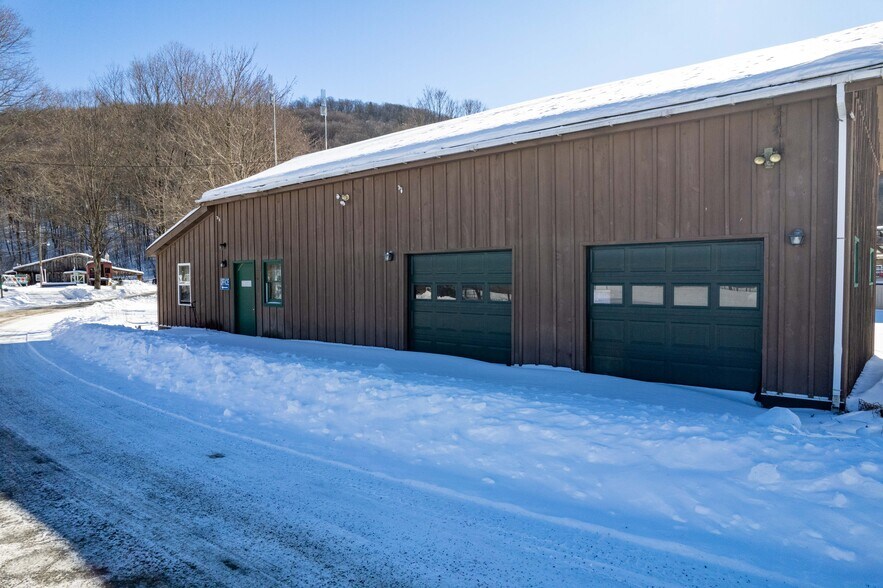 55 Broken Wheel Rd, Petersburgh, NY à vendre - Photo du bâtiment - Image 3 de 10