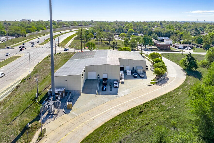 2451 Van Buren St, Norman, OK à louer - Photo du bâtiment - Image 2 de 22