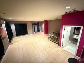 1575-1607 S Escondido Blvd, Escondido, CA à louer Photo intérieure- Image 1 de 5