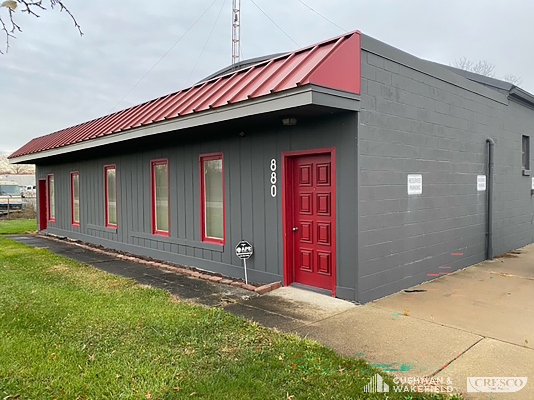 880 Infirmary Rd, Elyria, OH à louer Photo principale- Image 1 de 12