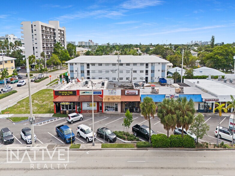 2920-2940 E Commercial Blvd, Fort Lauderdale, FL à louer - Photo du bâtiment - Image 3 de 12