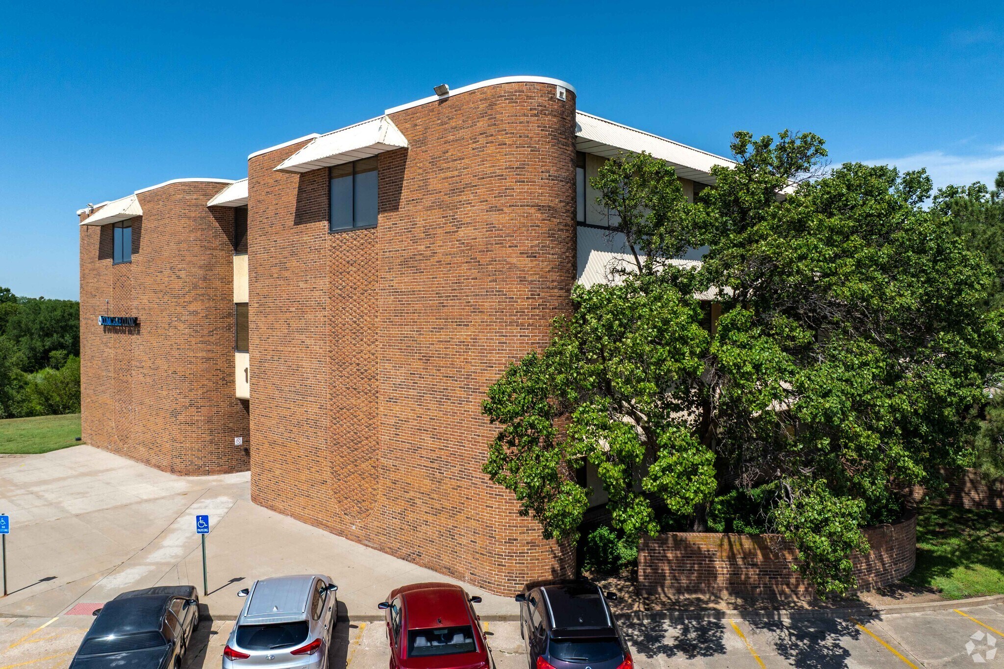 1919 N Amidon St, Wichita, KS for lease Primary Photo- Image 1 of 14