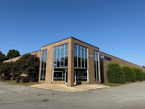 7001 Cessna Dr, Greensboro, NC for lease Interior Photo- Image 1 of 3