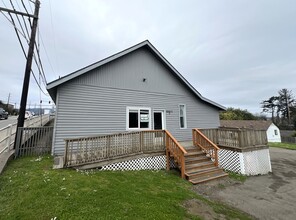 93677 Newport ln, Coos Bay, OR for lease Building Photo- Image 2 of 3