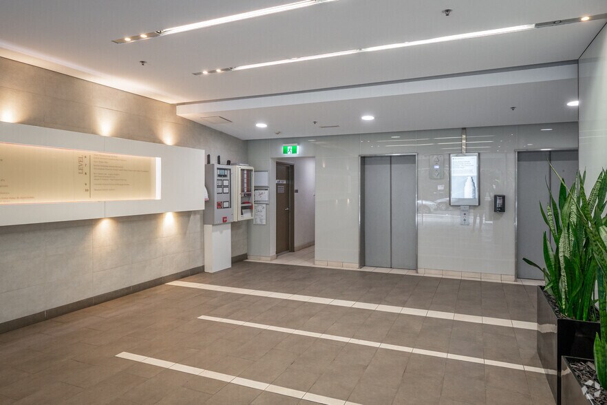 8 West St, North Sydney à louer - Hall d’entrée - Image 3 de 4
