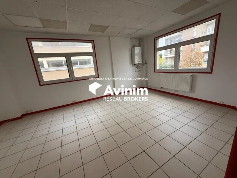 Bureau dans Argenteuil à louer - Photo intérieure - Image 2 de 3