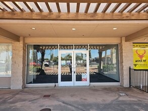815-977 W Henderson Ave, Porterville, CA for lease Interior Photo- Image 1 of 10