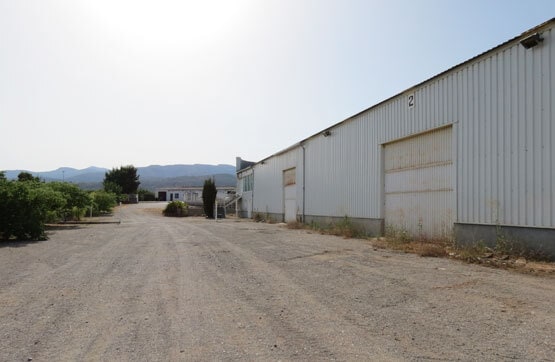 Nave portfolio of 2 properties for sale on LoopNet.ca - Building Photo - Image 2 of 22