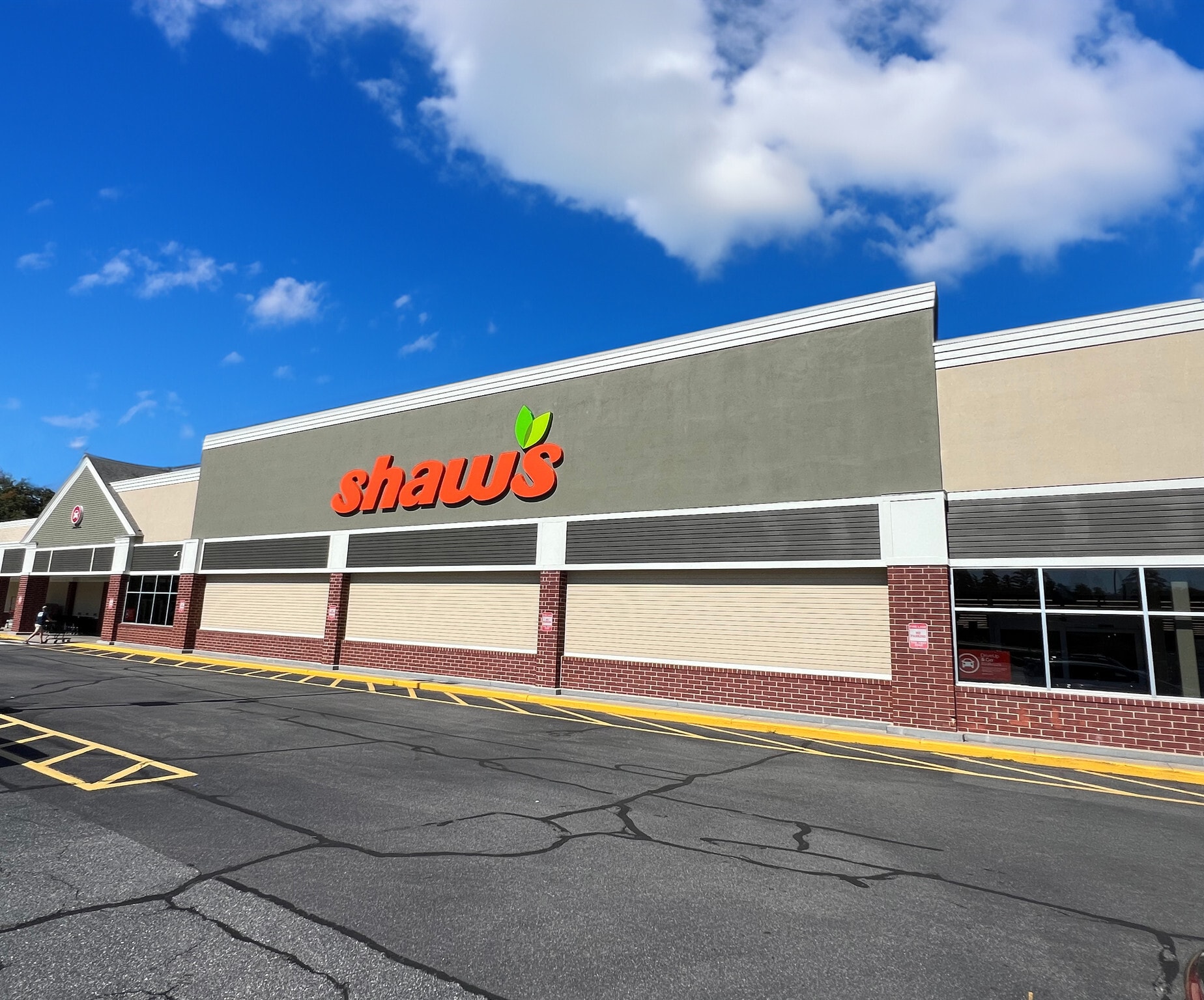 586-614 Nashua Rd, Milford, NH for lease Primary Photo- Image 1 of 13