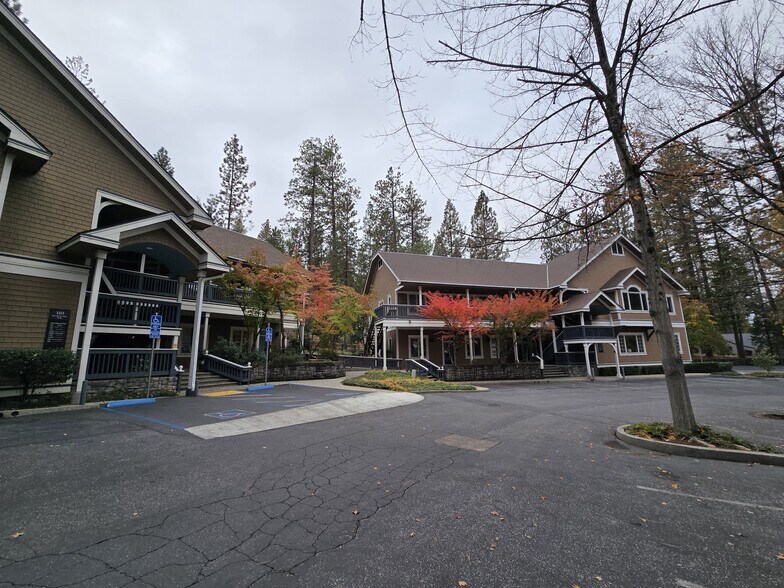 103 Providence Mine Rd, Nevada City, CA à louer - Photo du bâtiment - Image 3 de 7