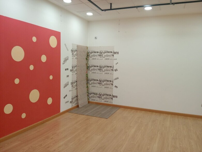 Retail in Laguna de Duero for sale - Interior Photo - Image 1 of 13