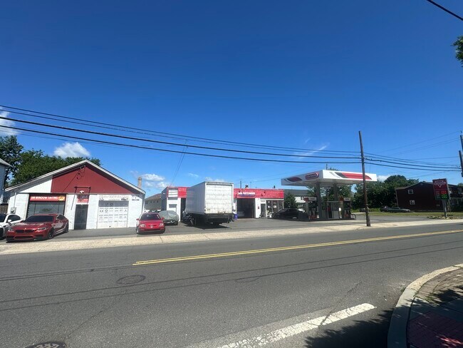 More details for 700 Hamilton Blvd, South Plainfield, NJ - Retail for Sale