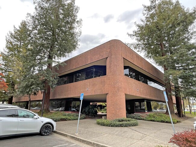 Plus de détails pour 1160 N Dutton Ave, Santa Rosa, CA - Bureau à louer