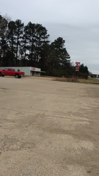 15698 Hwy 96 N, Brookeland, TX à vendre - Vidéo sur l’inscription commerciale - Image 1 de 1