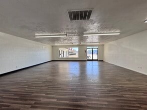 2920-2972 Churn Creek Rd, Redding, CA for lease Interior Photo- Image 2 of 4