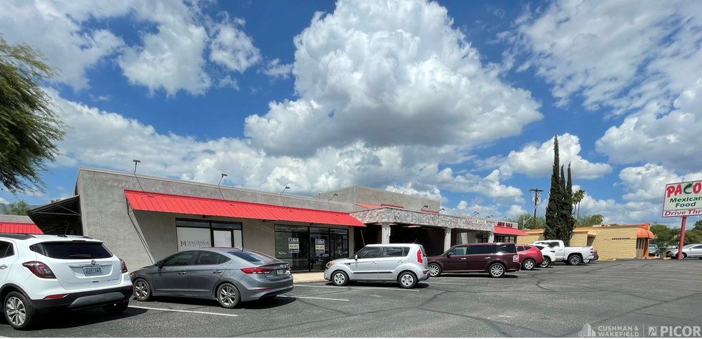 5541-5559 E Grant Rd, Tucson, AZ à louer - Photo du bâtiment - Image 1 de 1