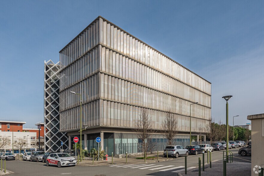 6 Rue Romain Rolland, Lormont for lease - Building Photo - Image 3 of 3