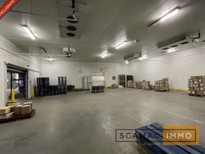 Industrial in Orly for lease Interior Photo- Image 2 of 8