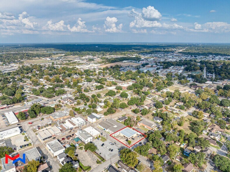 116 S Avenue C, Humble, TX à vendre - Photo du bâtiment - Image 3 de 25