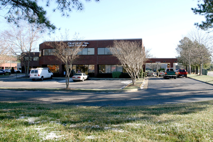 770 Lynnhaven Pky, Virginia Beach, VA for lease - Building Photo - Image 2 of 13