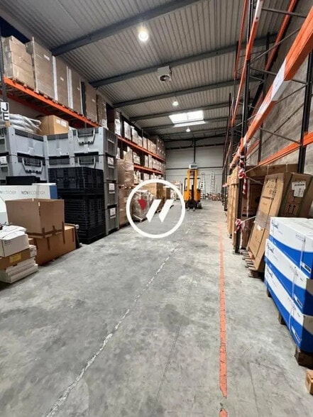 Flex in Tremblay-en-France for lease - Building Photo - Image 1 of 6