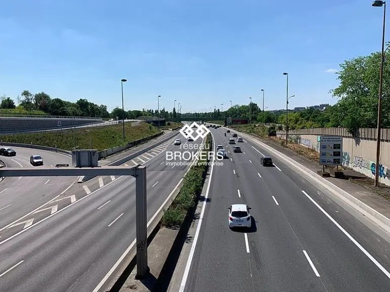 Industrial in Montreuil for sale Aerial- Image 1 of 4