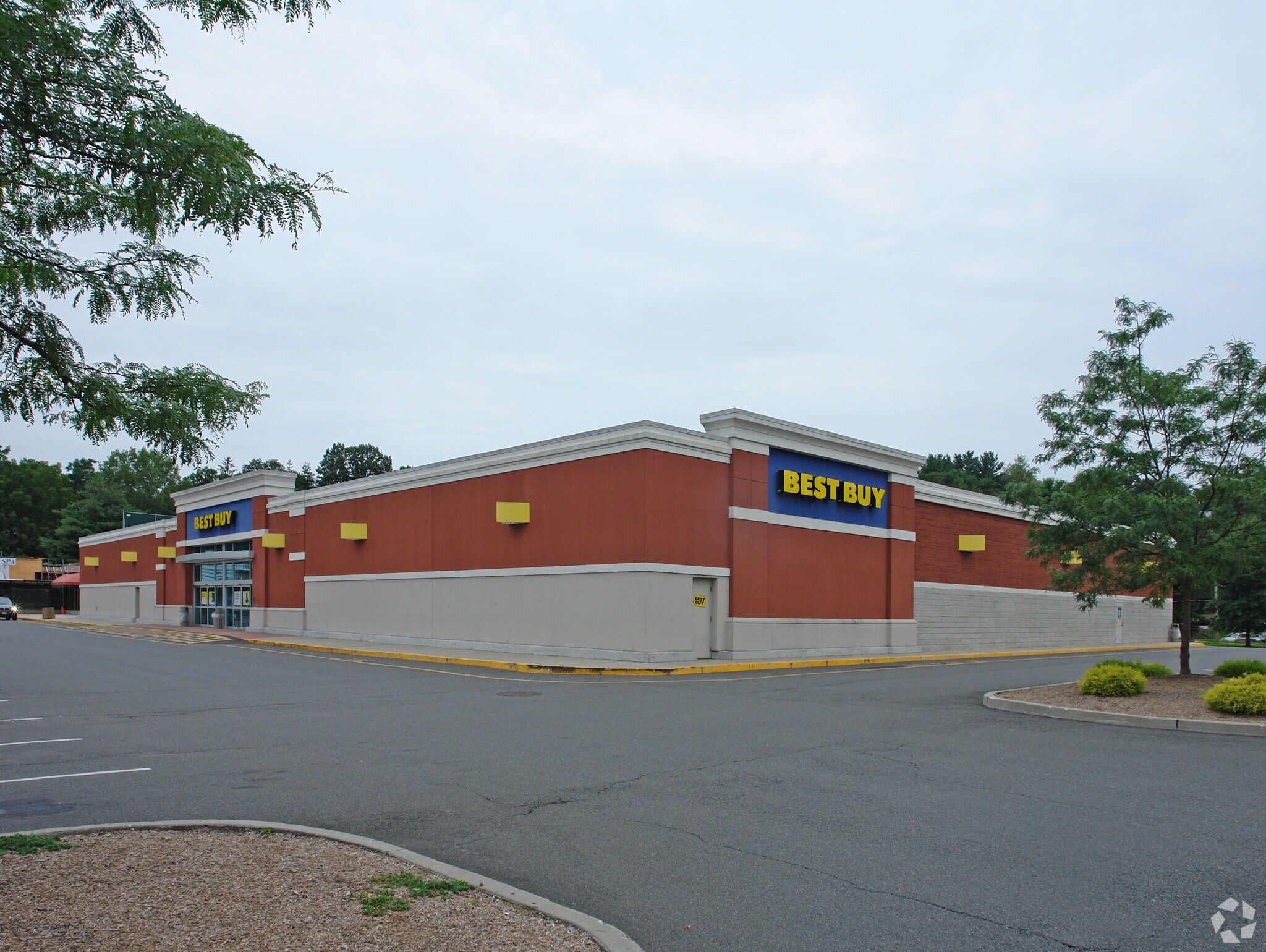 299 N Central Ave, Hartsdale, NY for lease Building Photo- Image 1 of 7