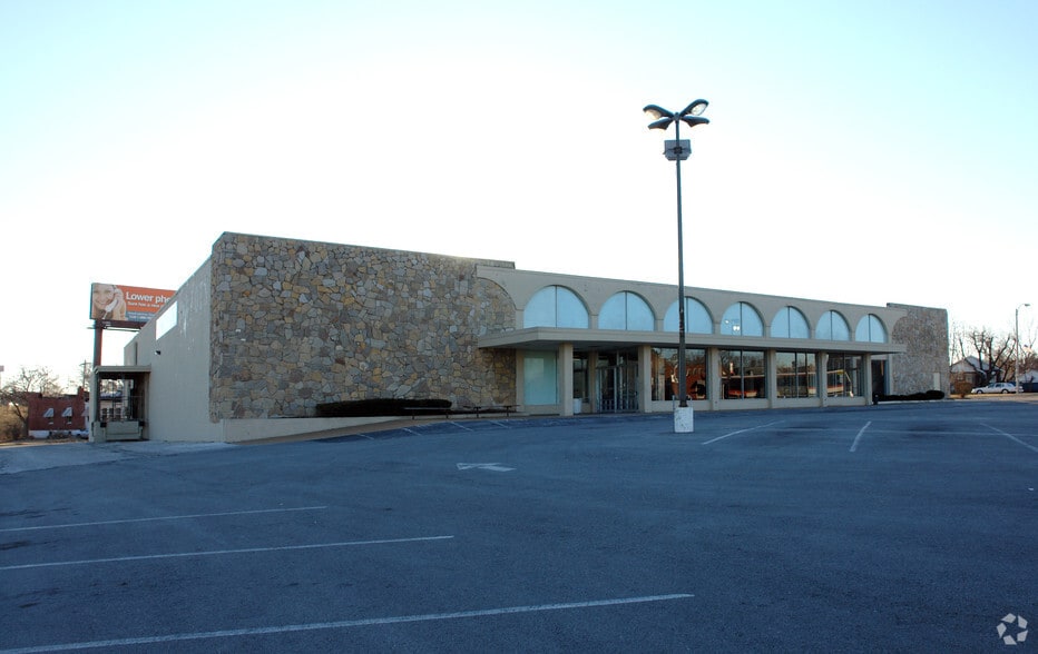 4330 S Broadway, Saint Louis, MO for sale - Building Photo - Image 2 of 11