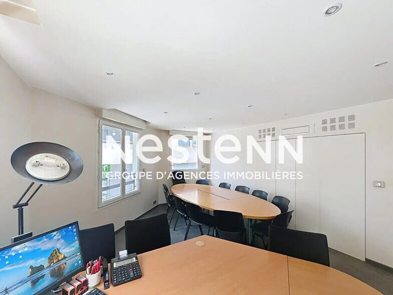 Office in Bron for sale - Interior Photo - Image 2 of 10