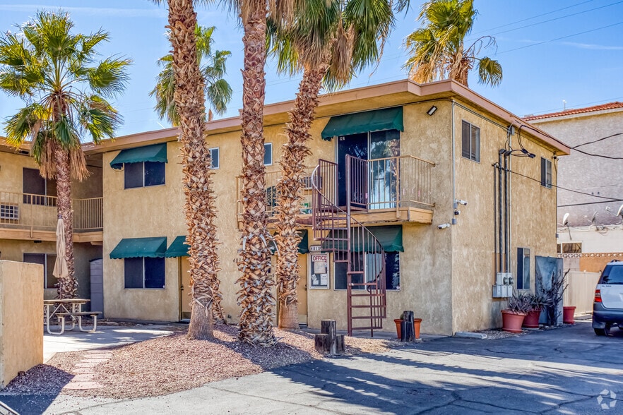 4815 Deckow Ln, Las Vegas, NV à vendre - Photo du bâtiment - Image 2 de 3