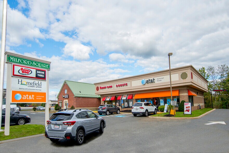 138-140 S Main St, Milford, MA à louer - Photo du bâtiment - Image 1 de 9