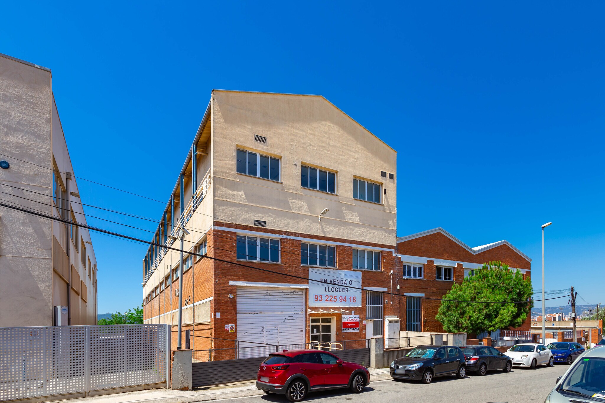 Industriel dans Sant Joan Despí, Barcelona à vendre Plan d’étage- Image 1 de 9