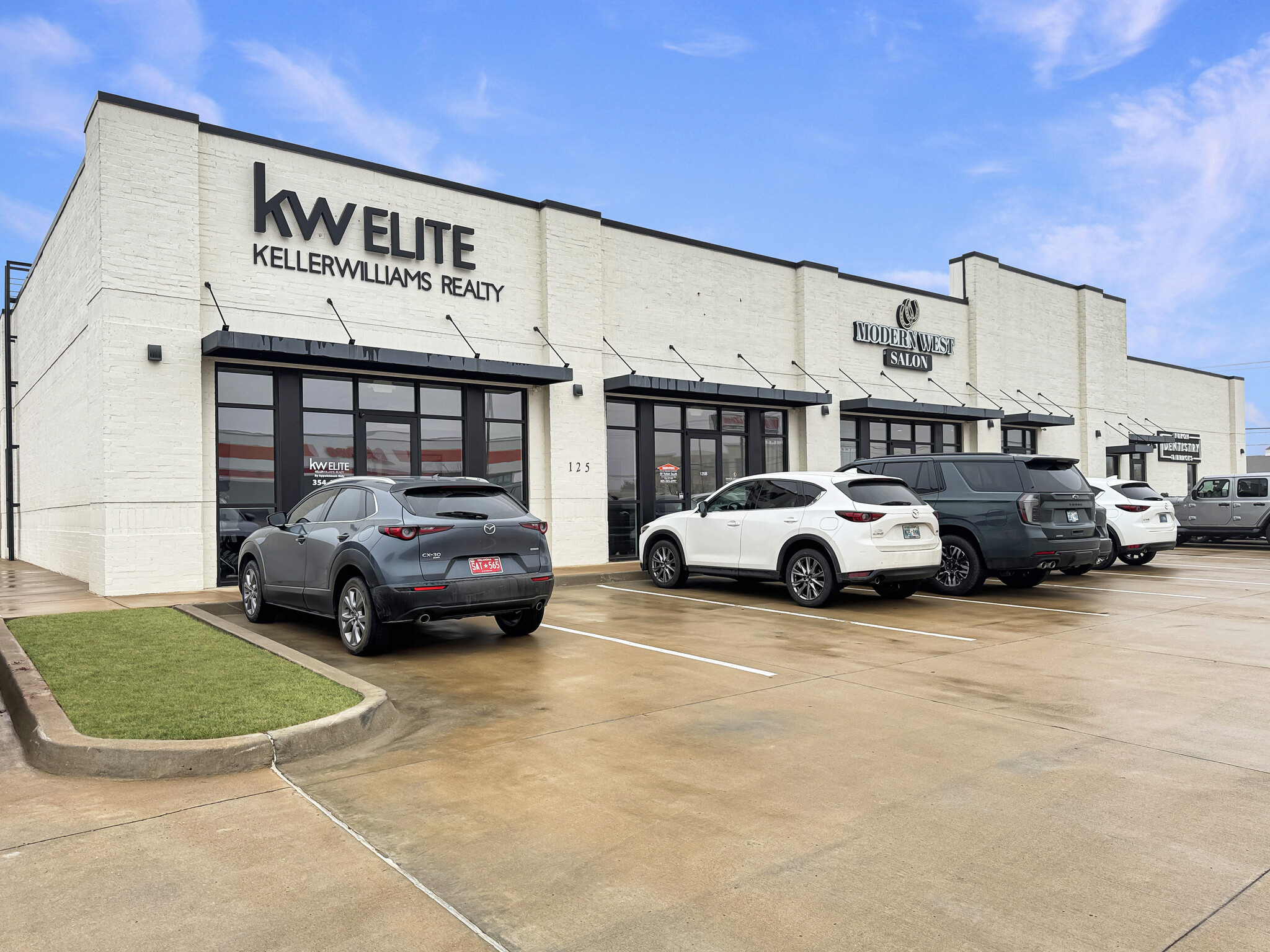 901 E Main St, Yukon, OK for lease Primary Photo- Image 1 of 25