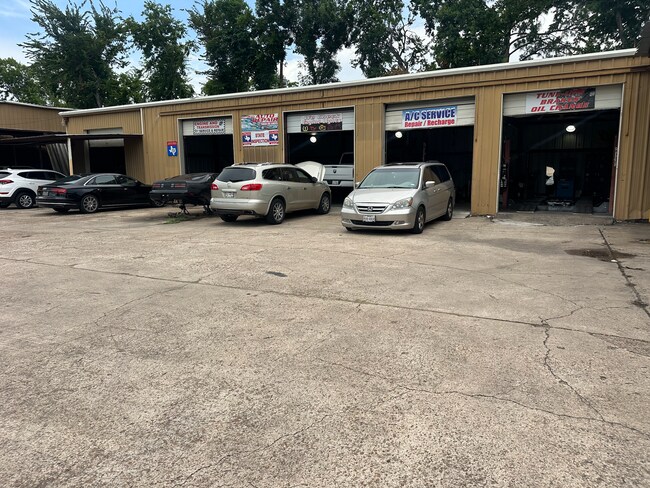 Plus de détails pour 1428 Blalock Rd, Houston, TX - Industriel à vendre