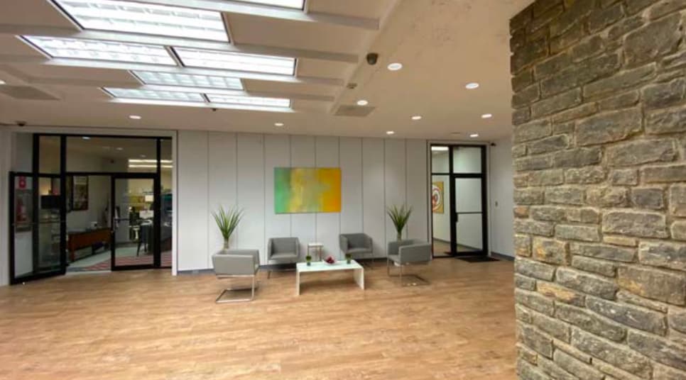 10001 Alliance Rd, Blue Ash, OH for lease Lobby- Image 1 of 7