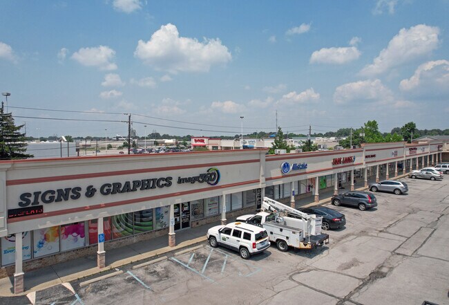 Plus de détails pour 8902-8948 Saint Peter St, Indianapolis, IN - Commerce de détail à louer
