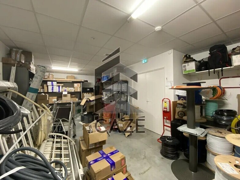 Bureau dans Saint-Jean-d'Illac à louer - Photo intérieure - Image 3 de 12