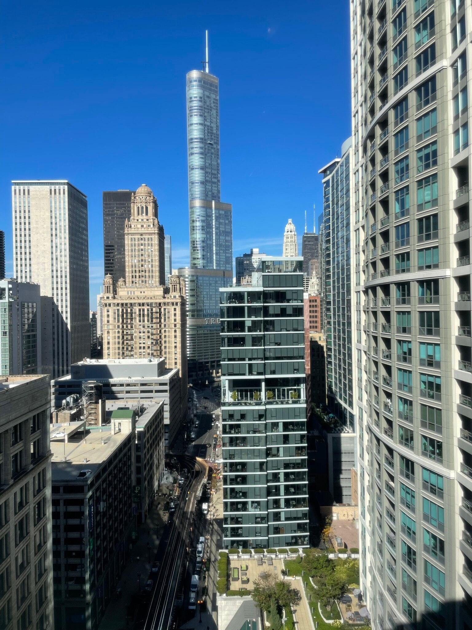 111 N Wabash Ave, Chicago, IL for lease Aerial- Image 1 of 15