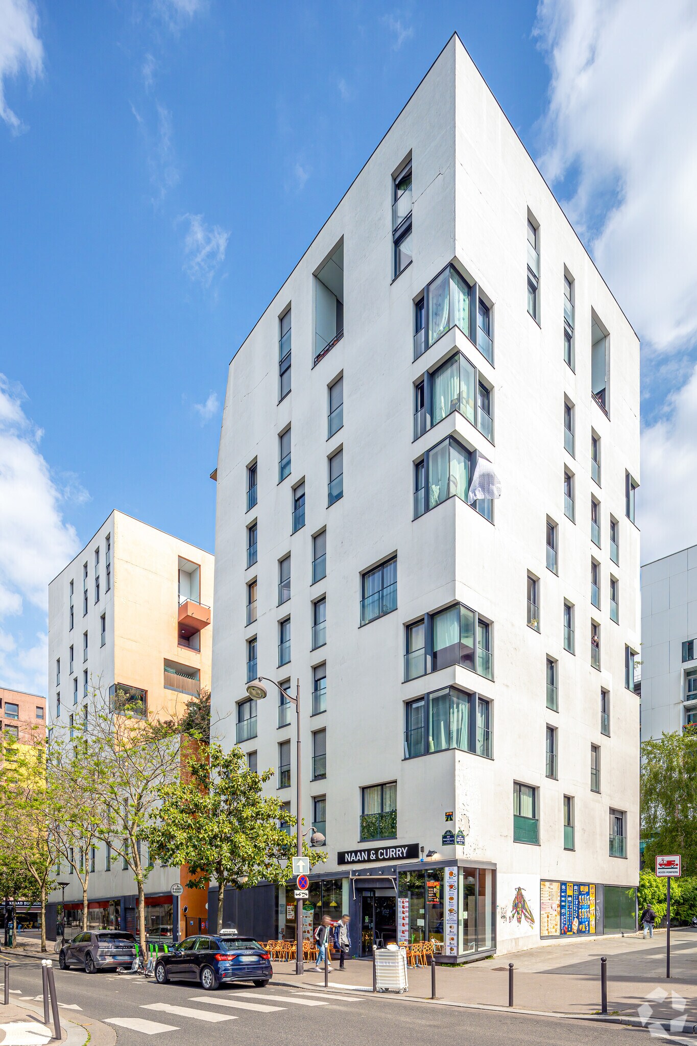 Office in Paris for sale Primary Photo- Image 1 of 2