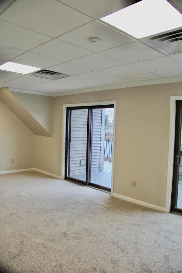 500 Market St, Portsmouth, NH 03801 - Unit 10 - - Interior Photo - Image 1 of 11
