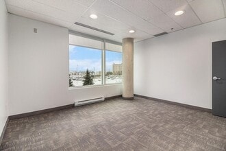 1150 Cyrville Rd, Ottawa, ON à louer Photo du bâtiment- Image 2 de 6