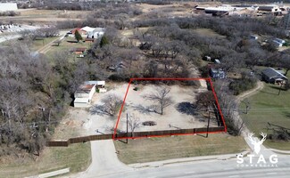 Plus de détails pour 1401 Fort Worth Dr, Denton, TX - Industriel à louer