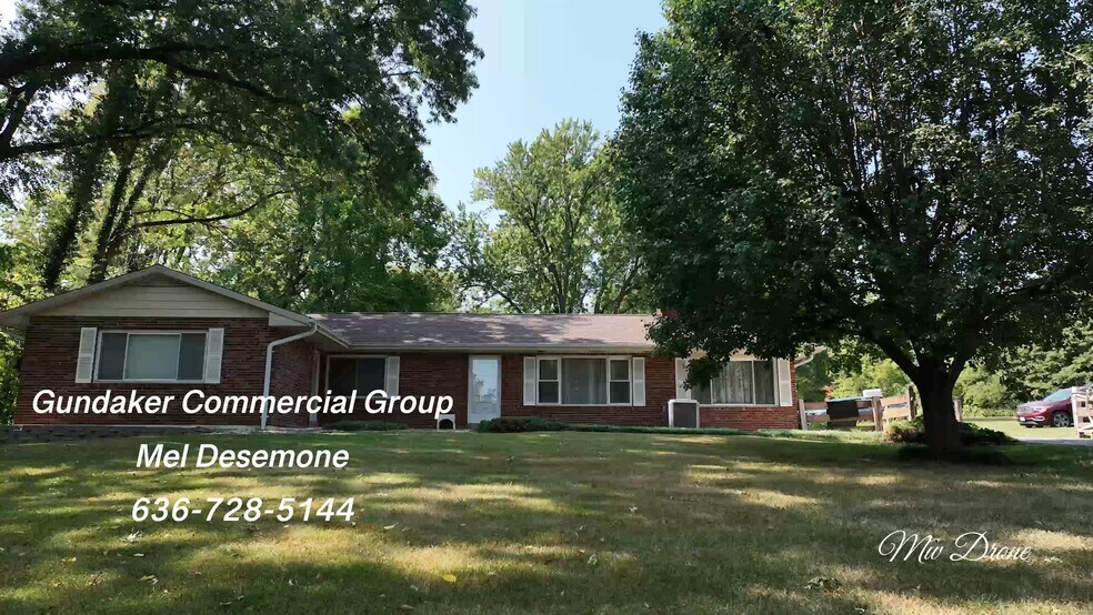 12129 Riverview Dr, Saint Louis, MO à vendre - Vidéo sur l’inscription commerciale - Image 2 de 25