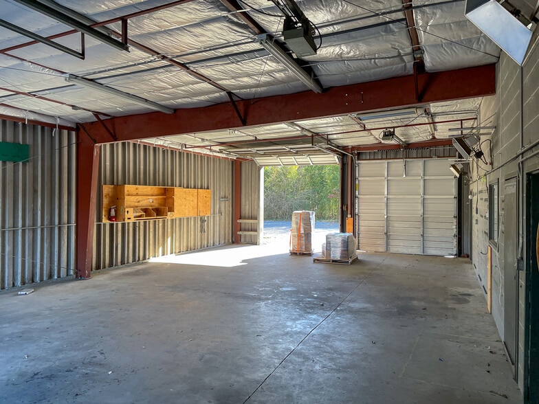 421 E 5th North St, Summerville, SC for lease - Building Photo - Image 3 of 12