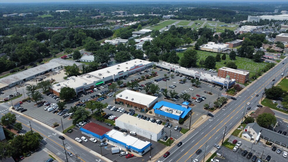 206-300 N Frederick Ave, Gaithersburg, MD à louer - Photo du bâtiment - Image 3 de 24
