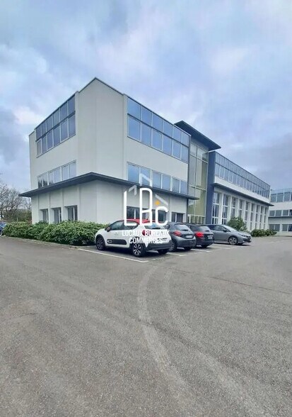 Bureau dans Carquefou à louer - Photo du bâtiment - Image 1 de 7