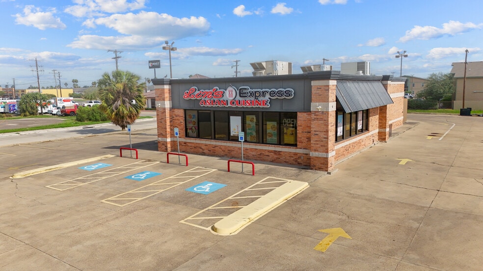 2105 W University Dr, Edinburg, TX for sale - Building Photo - Image 2 of 6
