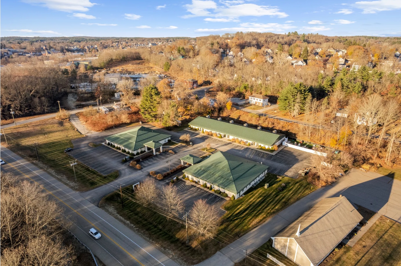 35-39 Kennedy Dr, Putnam, CT for lease Primary Photo- Image 1 of 8