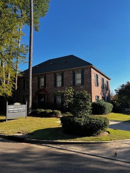 741 Avignon Dr, Ridgeland, MS for sale - Building Photo - Image 2 of 3